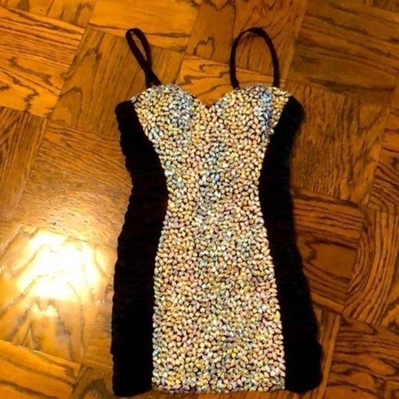 Dress Good condition Cocktail Party Dress glam and chic worn good condition - Picture 3 of 16